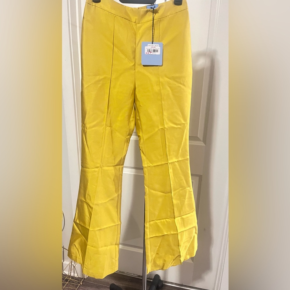 MacGraw The Circa 72 Trouser in Mustard Size 2 New with Tags